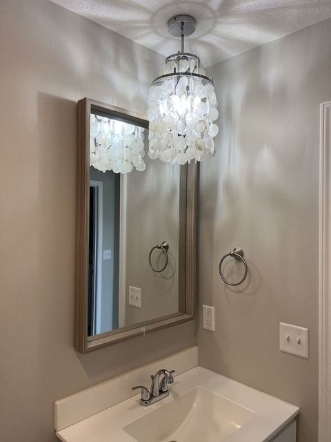 Tiny photo for 52 Winding Way, Bloomington, IL 61705 (MLS # 12499152)