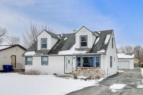 Photo of 18219 W Big Oaks Road, Grayslake, IL 60030 (MLS # 12562620)