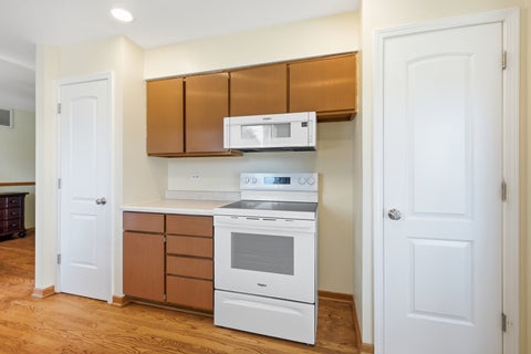 Tiny photo for 45 Avon Road, Elk Grove Village, IL 60007 (MLS # 12779774)