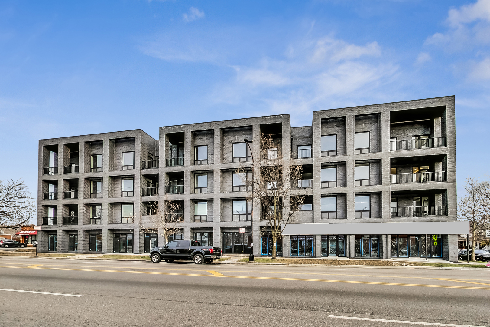 5235 N Western Avenue