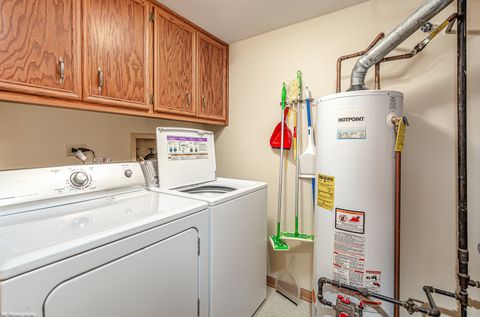 Tiny photo for 5031 Circle Drive #207, Crestwood, IL 60418 (MLS # 12638594)