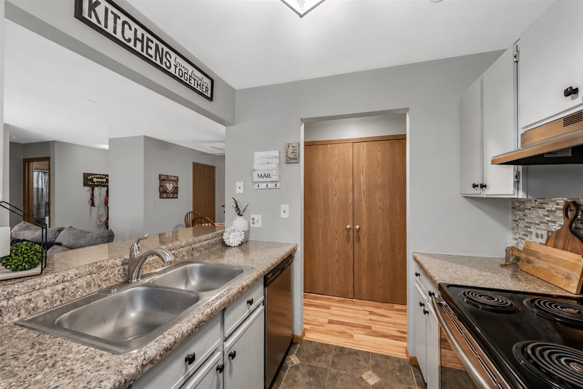1332 Cunat Court 2B