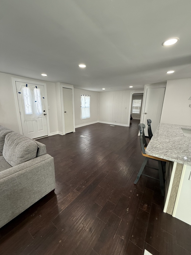 25 Hearthside Drive