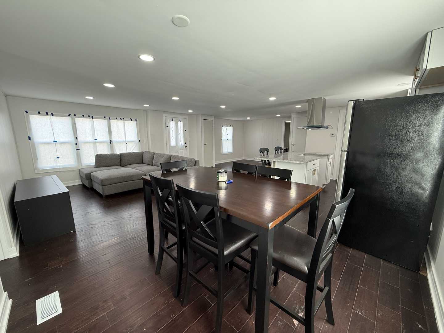 25 Hearthside Drive