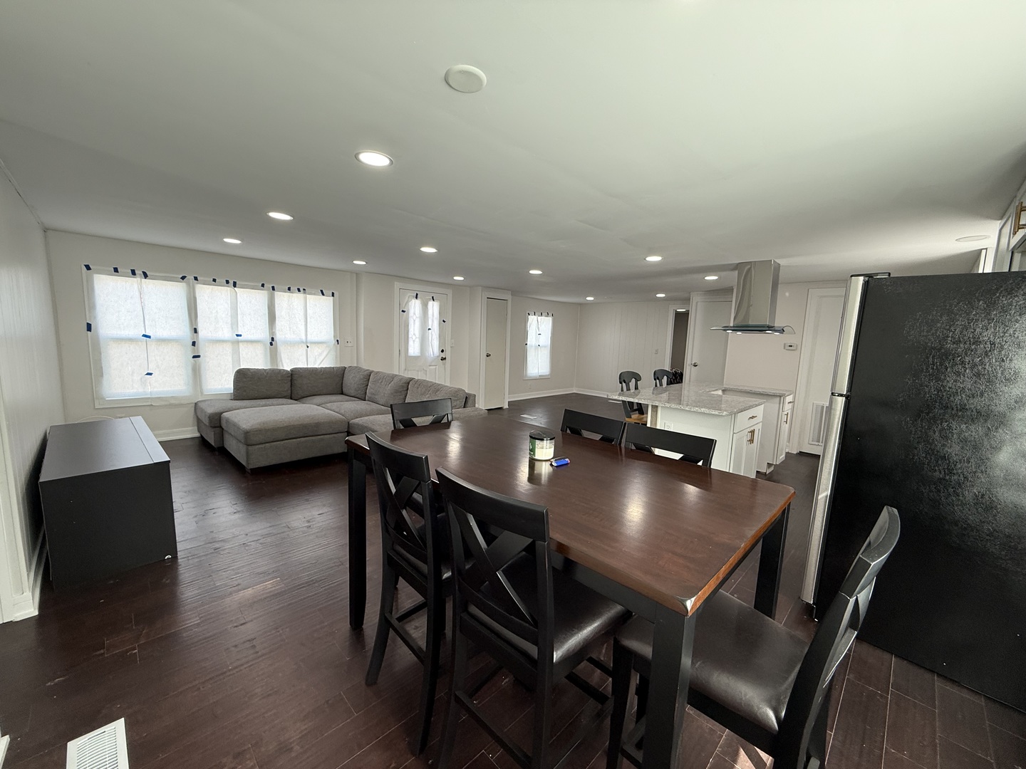 25 Hearthside Drive