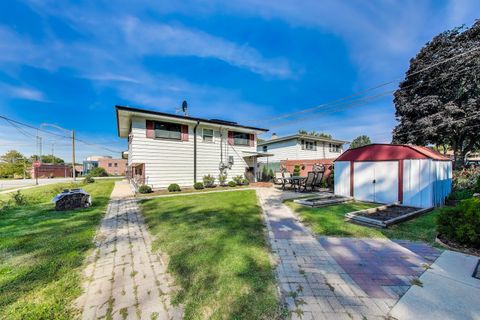 Tiny photo for 401 N Wood Dale Road, Wood Dale, IL 60191 (MLS # 12501588)