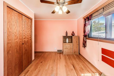 Tiny photo for 401 N Wood Dale Road, Wood Dale, IL 60191 (MLS # 12501588)