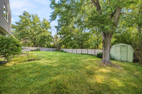 Tiny photo for 3S171 Lakeview Court, Warrenville, IL 60555 (MLS # 12759287)