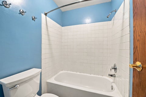 Tiny photo for 3S171 Lakeview Court, Warrenville, IL 60555 (MLS # 12759287)