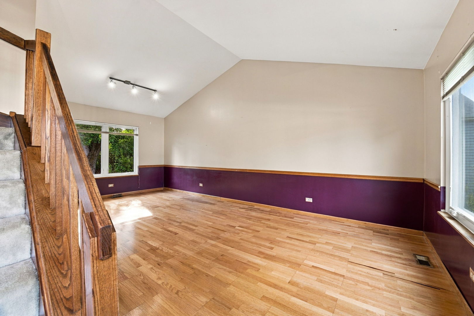 3S171 Lakeview Court