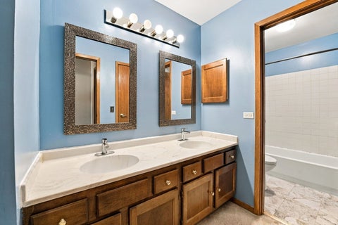 Tiny photo for 3S171 Lakeview Court, Warrenville, IL 60555 (MLS # 12759287)