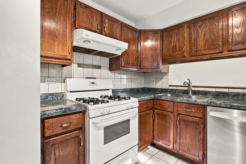 Tiny photo for 3S171 Lakeview Court, Warrenville, IL 60555 (MLS # 12759287)