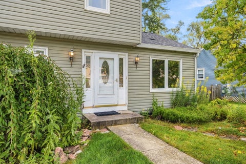 Tiny photo for 3S171 Lakeview Court, Warrenville, IL 60555 (MLS # 12759287)