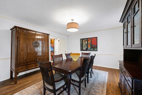 Tiny photo for 220 Dover Circle, Lincolnshire, IL 60069 (MLS # 12631371)