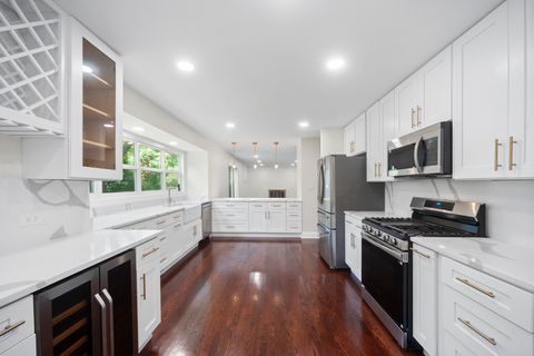 Tiny photo for 1017 Juniper Parkway, Libertyville, IL 60048 (MLS # 12503146)