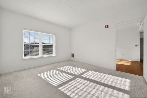 Tiny photo for Clarendon Hills, IL 60514 (MLS # 12541126)