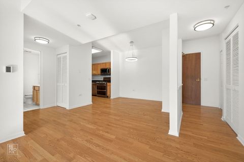 Tiny photo for Clarendon Hills, IL 60514 (MLS # 12541126)