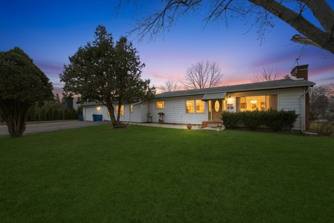 810 N Cherry Street Addison IL 60101