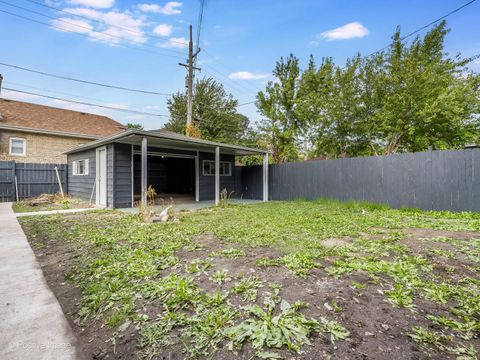 Tiny photo for 7554 S Perry Avenue, Chicago, IL 60620 (MLS # 12496576)