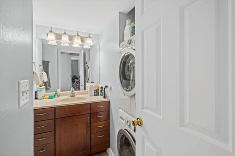 Tiny photo for 1000 S LORRAINE Road #110, Wheaton, IL 60189 (MLS # 12764514)