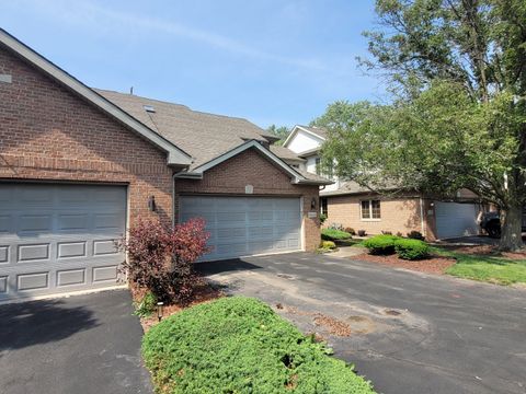 Tiny photo for 18324 Pond View Court, Tinley Park, IL 60477 (MLS # 12390606)