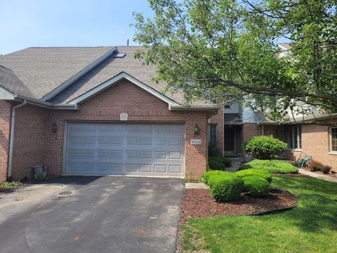 Tiny photo for 18324 Pond View Court, Tinley Park, IL 60477 (MLS # 12390606)