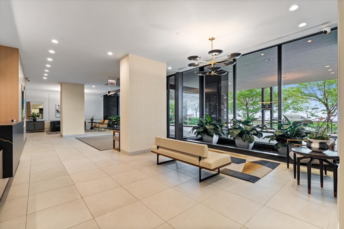 1440 N LAKE SHORE Drive 25E
