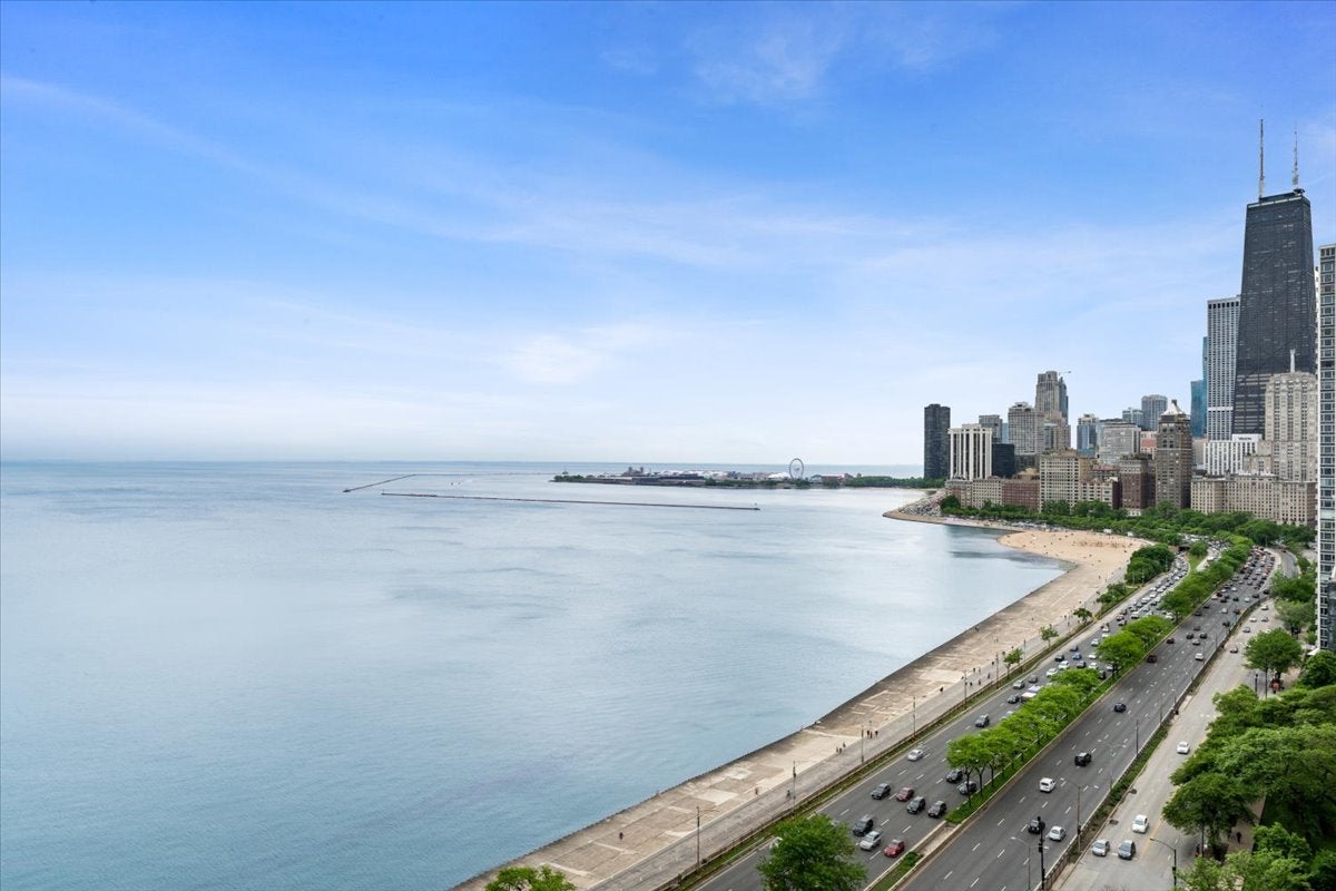 1440 N LAKE SHORE Drive 25E