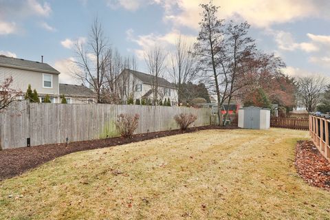 Tiny photo for 1437 Willow Tree Drive, Crystal Lake, IL 60014 (MLS # 12583041)