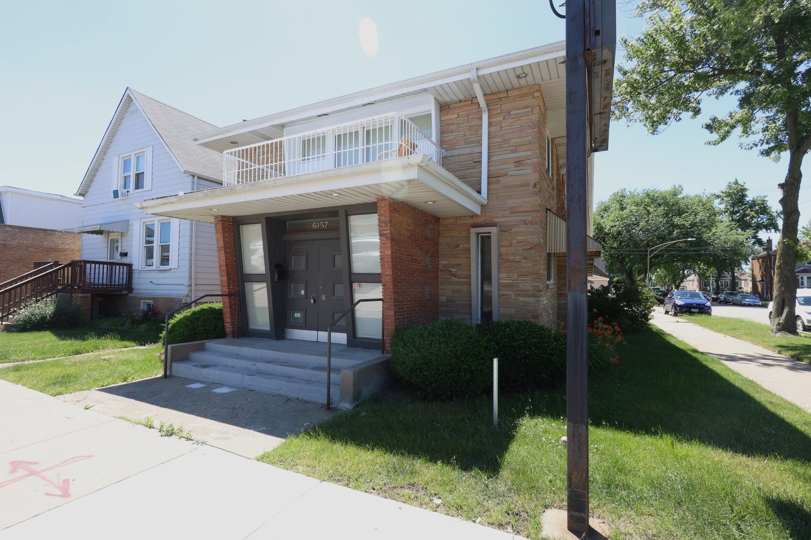 6157 W Belmont Avenue 1R