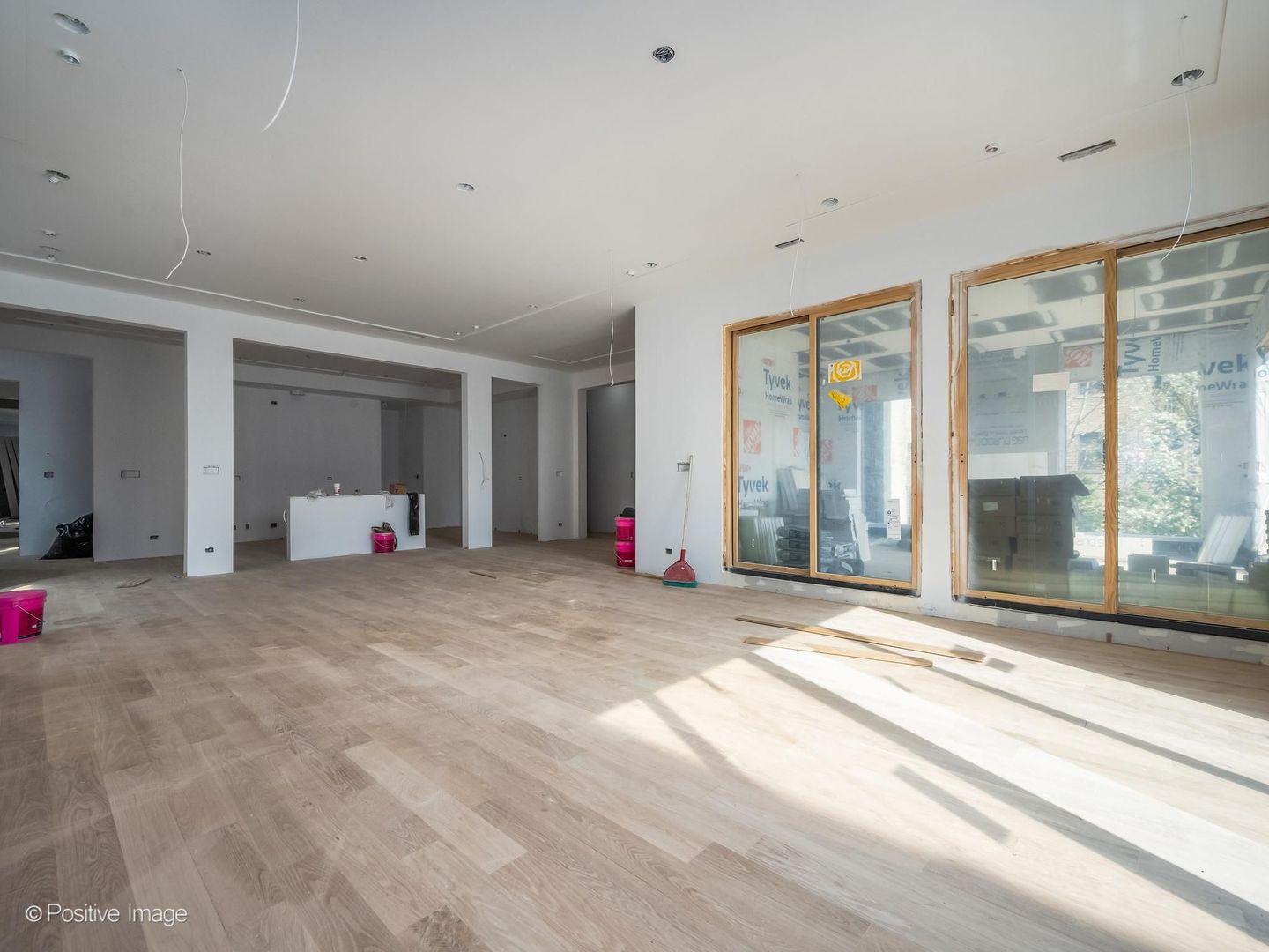 3923 N Janssen Avenue 2E