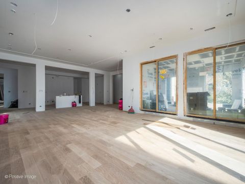 Tiny photo for 3923 N Janssen Avenue #2E, Chicago, IL 60613 (MLS # 12619987)