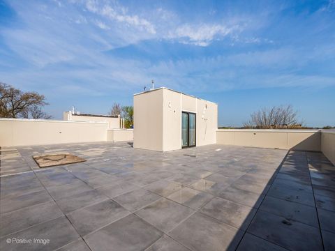 Tiny photo for 3923 N Janssen Avenue #2E, Chicago, IL 60613 (MLS # 12619987)