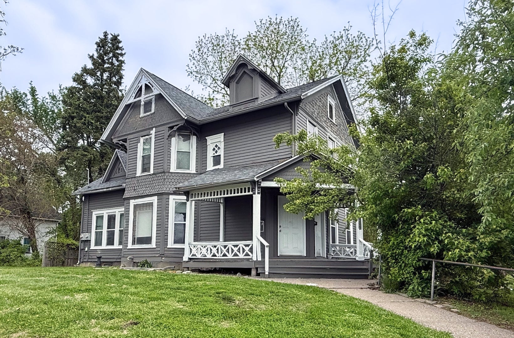 1202 Adams Street