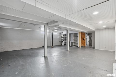 Tiny photo for 2427 29 1/2 Street, Rock Island, IL 61201 (MLS # QC4270066)