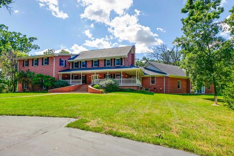 Photo of 28232 N Gilmer Road, Mundelein, IL 60060 (MLS # 12453640)