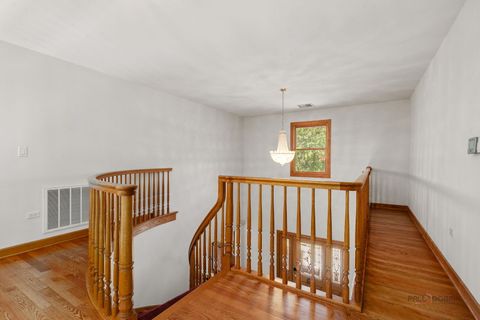 Tiny photo for 28232 N Gilmer Road, Mundelein, IL 60060 (MLS # 12453640)