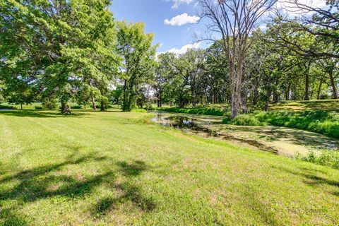 Tiny photo for 28232 N Gilmer Road, Mundelein, IL 60060 (MLS # 12453640)