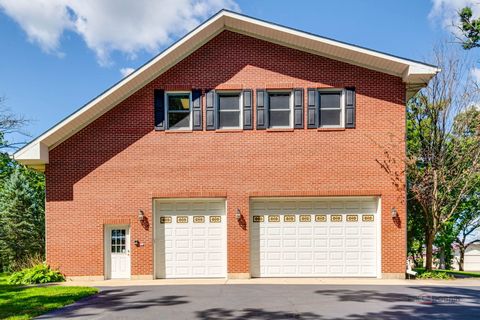 Tiny photo for 28232 N Gilmer Road, Mundelein, IL 60060 (MLS # 12453640)