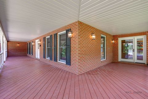 Tiny photo for 28232 N Gilmer Road, Mundelein, IL 60060 (MLS # 12453640)