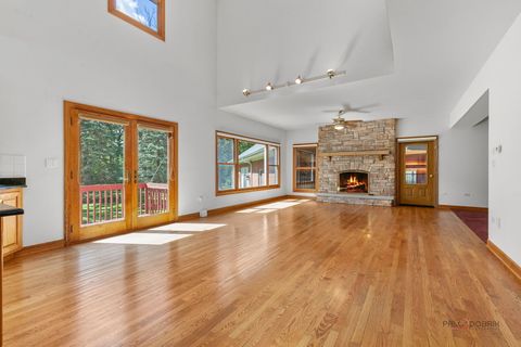 Tiny photo for 28232 N Gilmer Road, Mundelein, IL 60060 (MLS # 12453640)