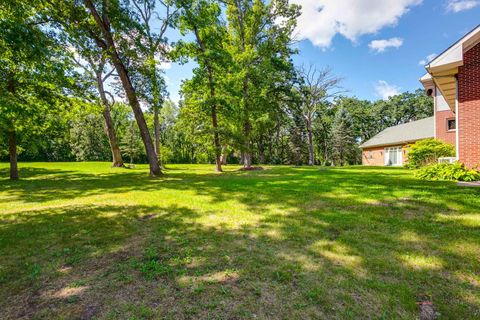 Tiny photo for 28232 N Gilmer Road, Mundelein, IL 60060 (MLS # 12453640)