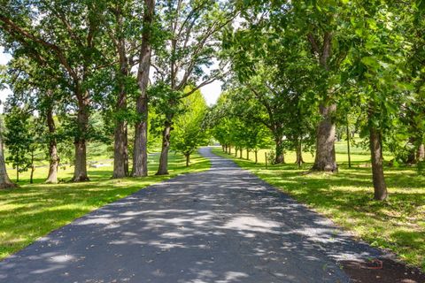 Tiny photo for 28232 N Gilmer Road, Mundelein, IL 60060 (MLS # 12453640)