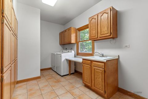 Tiny photo for 28232 N Gilmer Road, Mundelein, IL 60060 (MLS # 12453640)