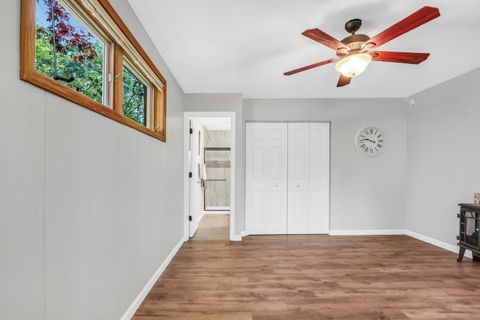 Tiny photo for 400 Wedgemere Place, Libertyville, IL 60048 (MLS # 12617116)