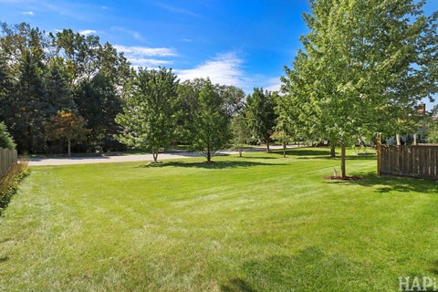 Tiny photo for 1446 Kingsbury Court, Gurnee, IL 60031 (MLS # 12762669)
