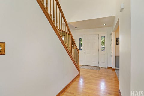 Tiny photo for 1446 Kingsbury Court, Gurnee, IL 60031 (MLS # 12762669)