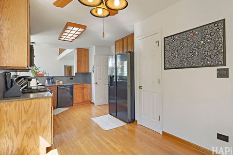 Tiny photo for 1446 Kingsbury Court, Gurnee, IL 60031 (MLS # 12762669)