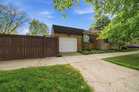Tiny photo for 2456 W Farwell Avenue, Chicago, IL 60645 (MLS # 12630019)