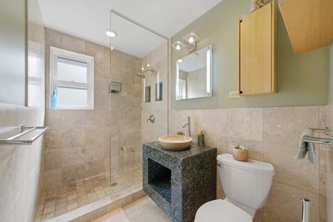 Tiny photo for 2456 W Farwell Avenue, Chicago, IL 60645 (MLS # 12630019)